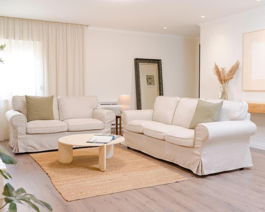 Anna'S Blloku Apartment Тирана Экстерьер фото